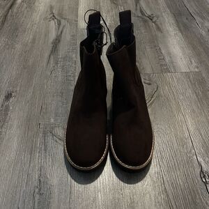 Kensie Kayla Chelsea Faux Suede Boot Chocolate Brown Women’s Size 8 Ankle Boots